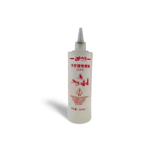 Huile spéciale pour crics hydrauliques bouteille et rouleur avec bouchon doseur 500ML