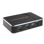 Capturadora EZCAP 280 en uso con consola y pendrive para grabar partidas